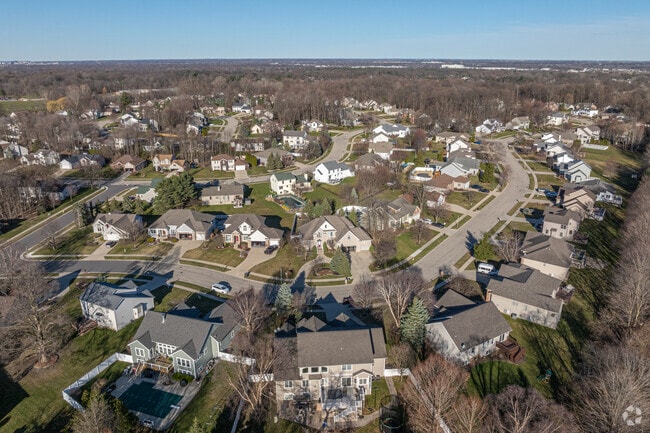 Gezon Park offers many newly-built homes in tight-knit subdivisions.
