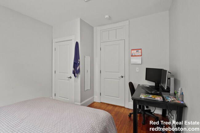 139 Adams St, Waltham, MA 02453 - photo 4