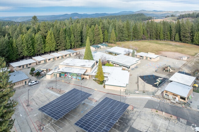 Niche scores Pinewood Elementary a B.