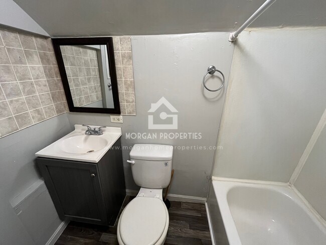 714 Park Ave unit .5, Anderson, IN 46012 - photo 5