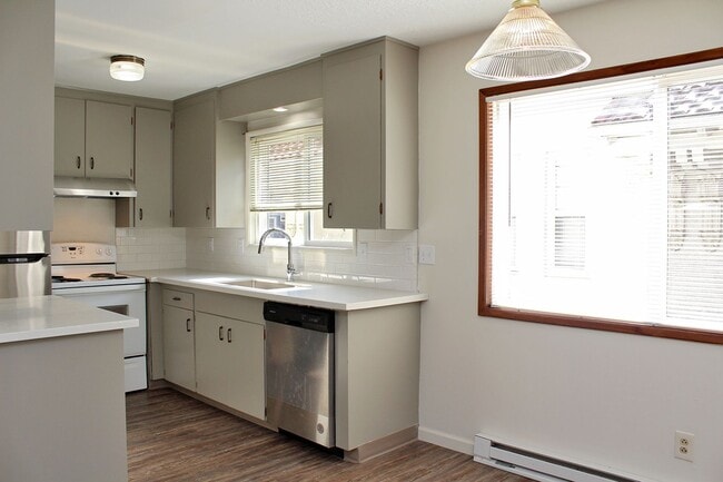 2002-2012-2012 Ne 22nd Ave unit 2004, Portland, OR 97212 - photo 6