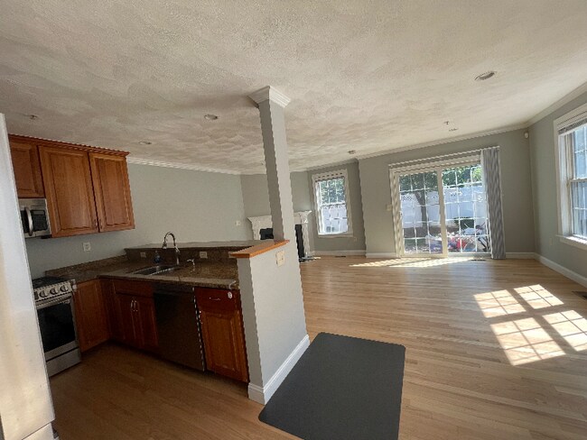 360 Charles St, Malden, MA 02148 - photo 4