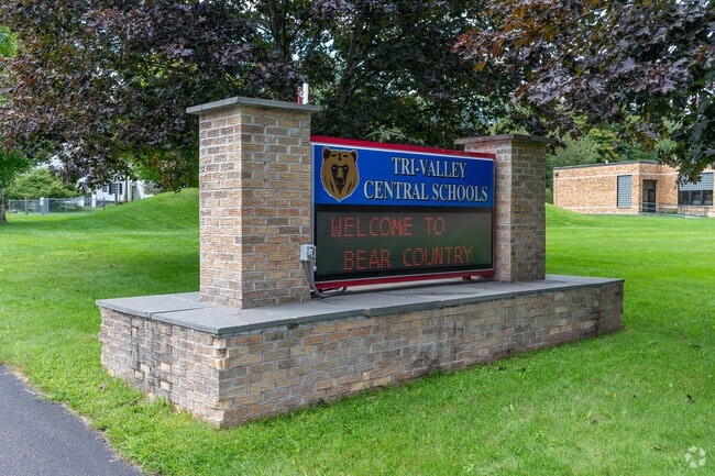 Tri-Valley Secondary School covers seventh through 12th grade and earns a C-plus from Niche.