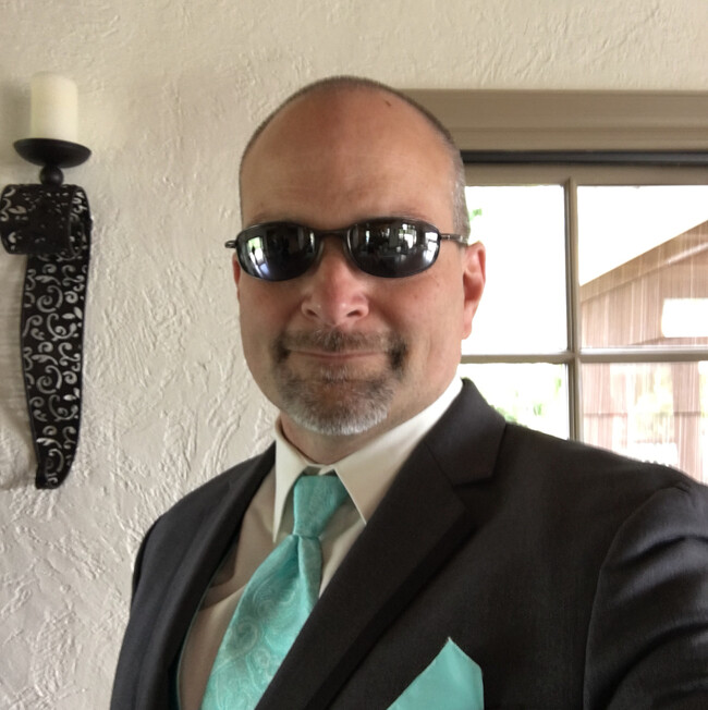 Agent Photo