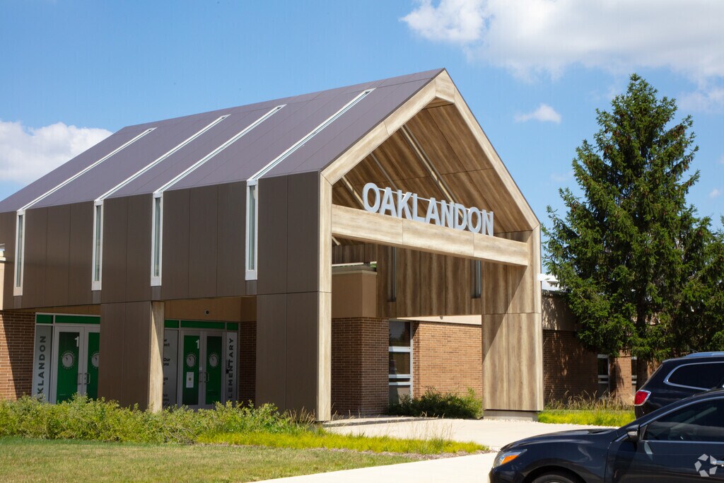 Oaklandon Elementary School front entrance in Lawrence.