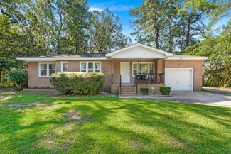 2611 N Oakridge Cir, North Charleston, SC 29420