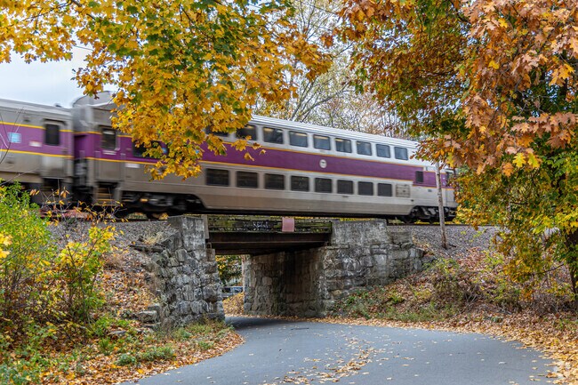 Commuters in Colonial Heights have access to the T and can enjoy a scenic route during the fall.