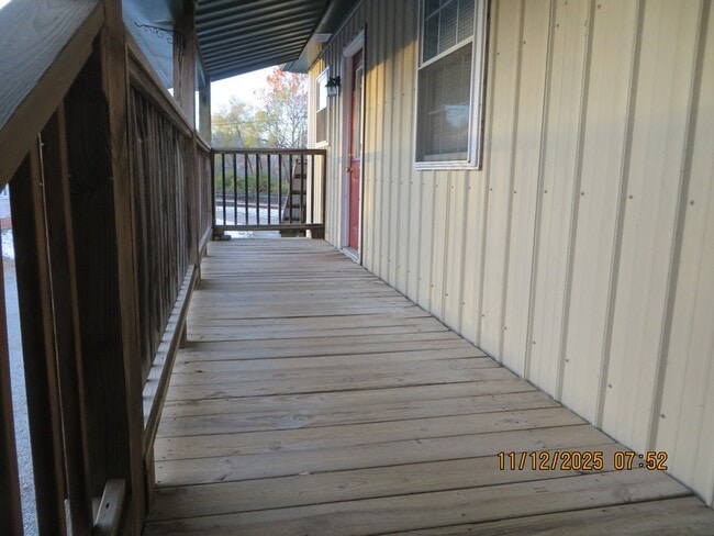 423 E 8th St unit A, Anderson, IN 46012 - photo 2