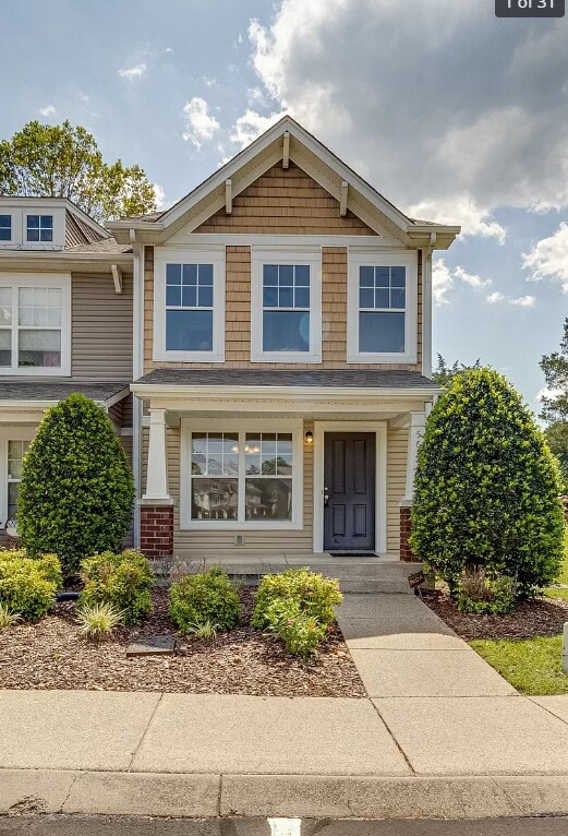 562 Flintlock Ct, Nashville, TN 37217