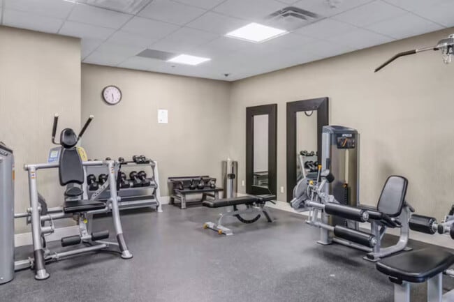 1555 Elm St unit ID1335756P, Dallas, TX 75201 - photo 6