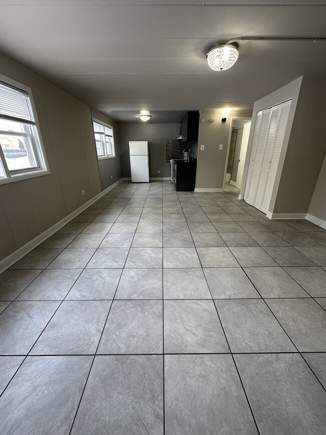 9632 Ivanhoe Ave Unit 1A, Schiller Park, IL 60176