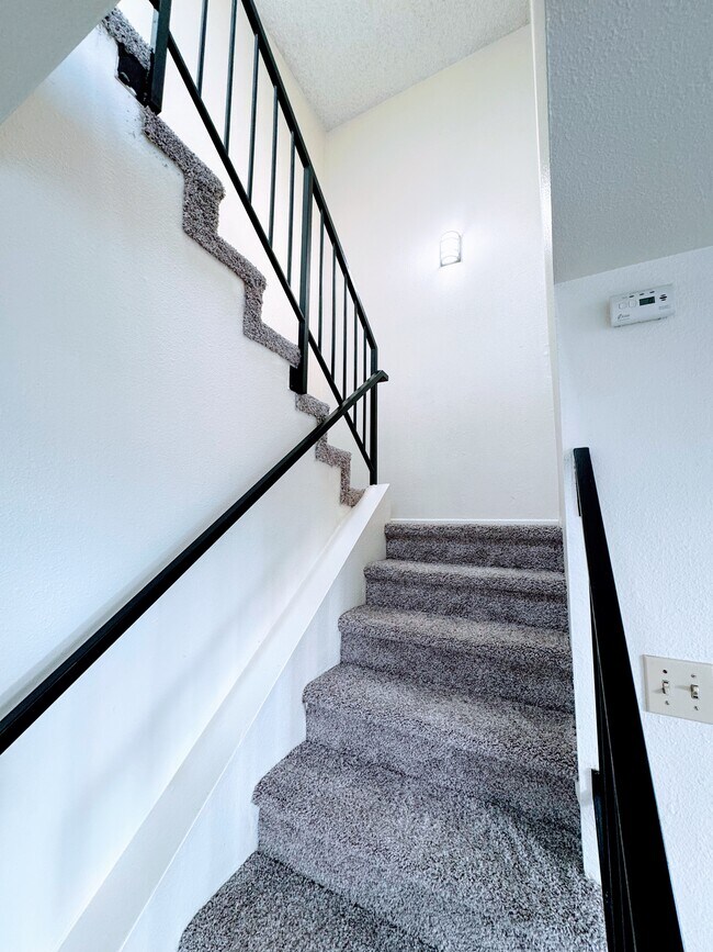 Orchard Plaza Apartments, Montebello, CA 90640 - photo 7