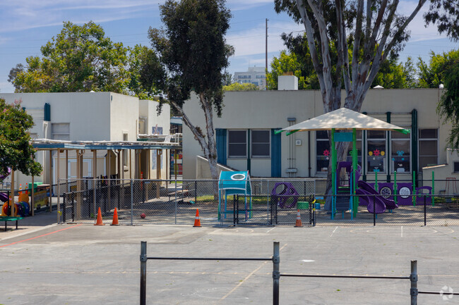 Edison Elementary School is a creative and energetic school community.