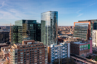 730 W Couch Place, Chicago, IL 60661