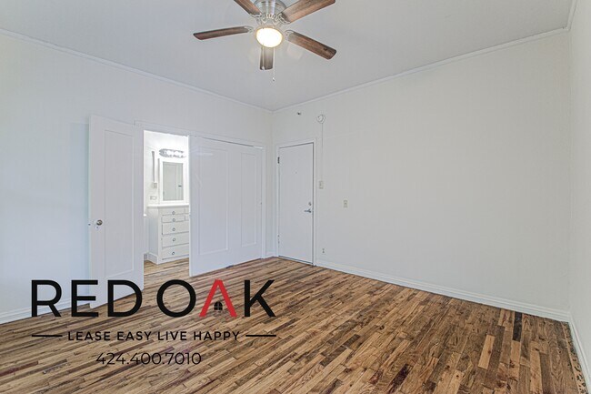 836 Sanborn Ave unit 212, Los Angeles, CA 90029 - photo 2