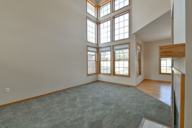 9412 Forest Glen Dr, Lincoln, NE 68526 - photo 6