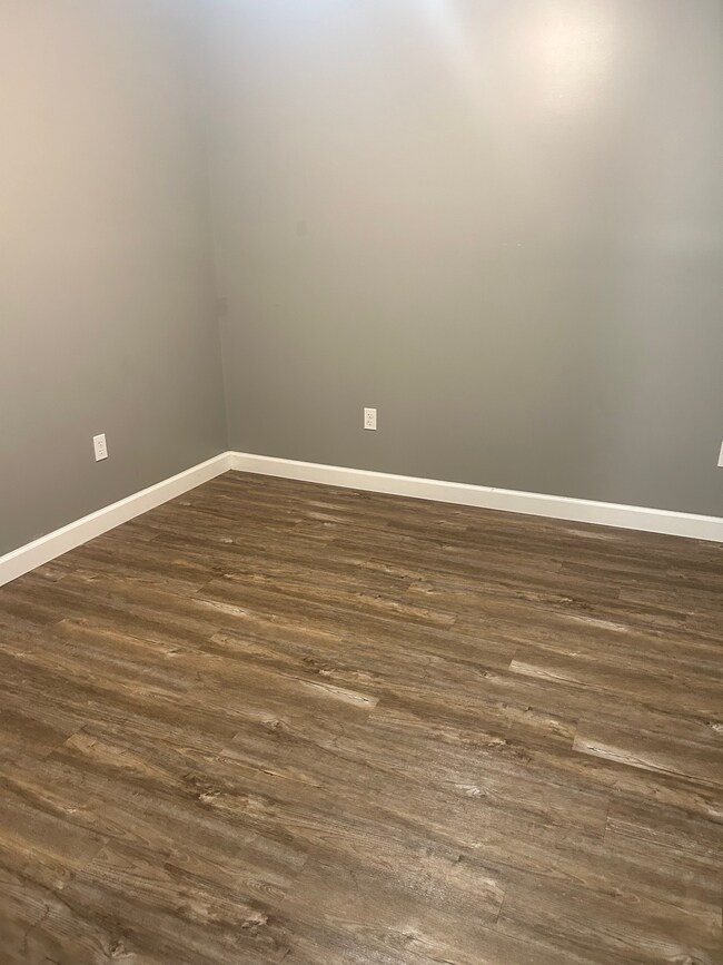 705 14th St unit 1, Beaver Falls, PA 15010 - photo 2