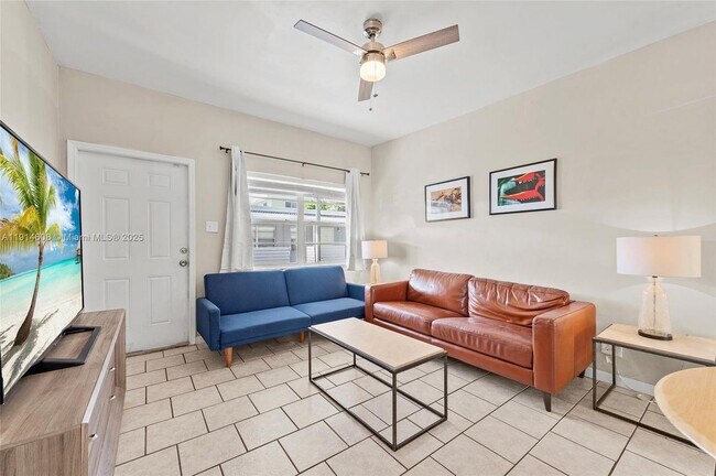 1127 NE 5th Ave, Fort Lauderdale, FL 33304 - photo 3