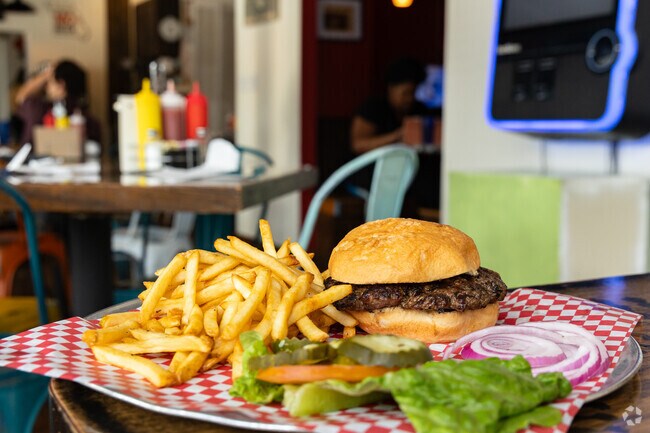 Carondelet dining is an american classic hamburger.