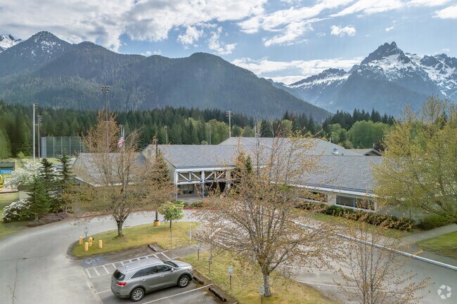 Darrington Elementary School provides excellent education for youth.