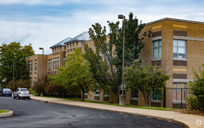 Hodgen Elementary School is close to one of the larger parks in The Gate.