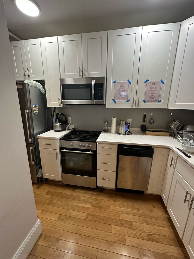 81-81 Saint Stephen St unit 42, Boston, MA 02115 - photo 2
