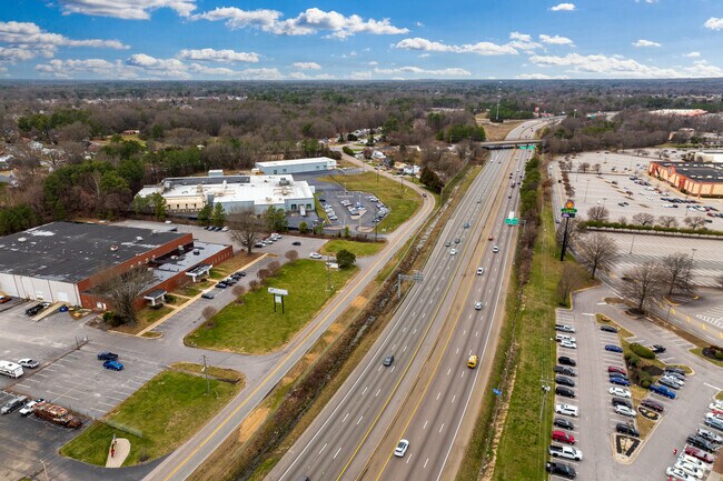 I95 connects the community of Colonial Heights with Richmond just 30 minutes away.