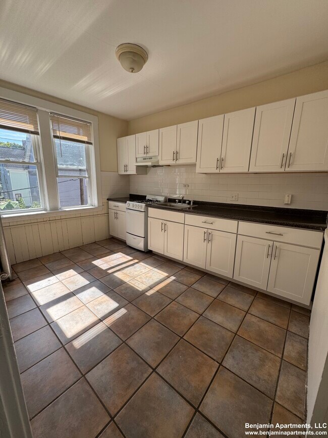 520 Cambridge St Unit 6A, Cambridge, MA 02141