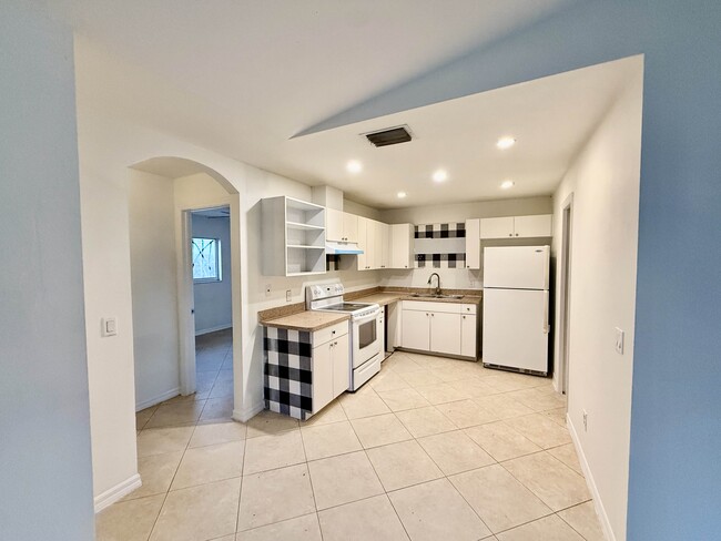 318 Hightower Ave S, Lehigh Acres, FL 33973 - photo 2