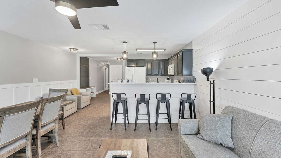 730 E Mather St unit FL1-ID1351225P, New Braunfels, TX 78130 - photo 1