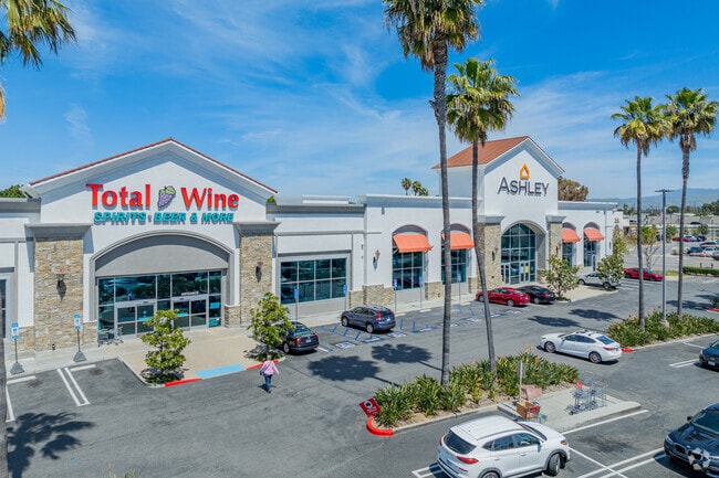 Laguna Hills Mall has many fantastic places to shop and dine.