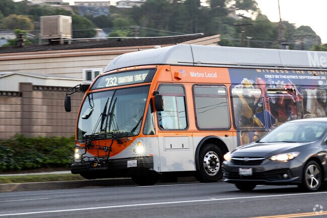 Metro buses along Crenshaw Boulevard provide convenient transit options for Hillside residents.