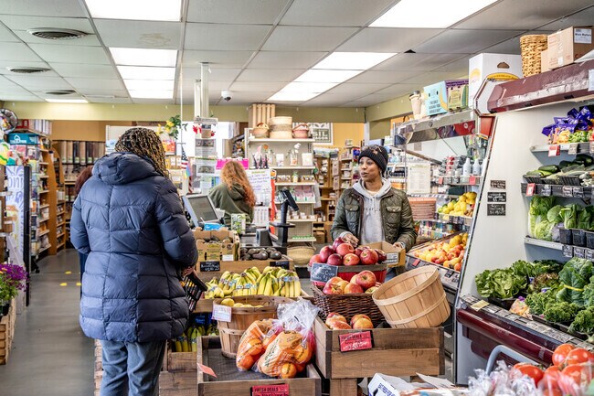 Basil Bandwagon Natural Market in Clinton near Hampton offers organic food and wellness goods.