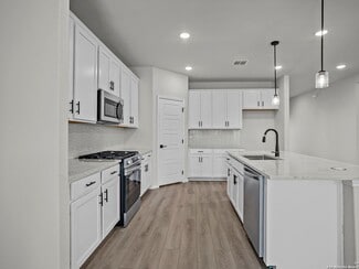 7420 Cremorne, Converse, TX NULL