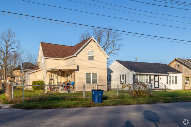 The average home size in West Marion is 1,160 square feet.