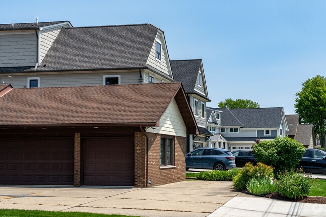 Large homes in Eastern Harrison offer plenty of space for boats, jet skis, and large families.