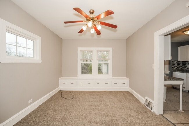 3638 Ludgate Rd, Cleveland, OH 44120 - photo 4