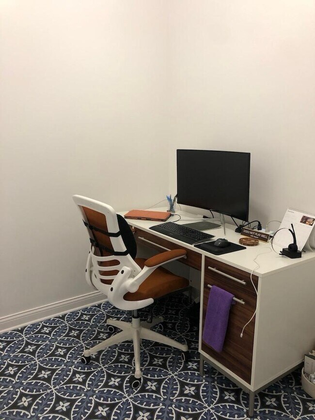 Bedroom 3/Office Space