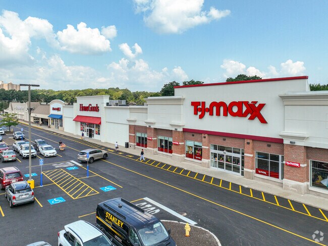 Lincoln Plaza near Greendale offers many retail options for residents.