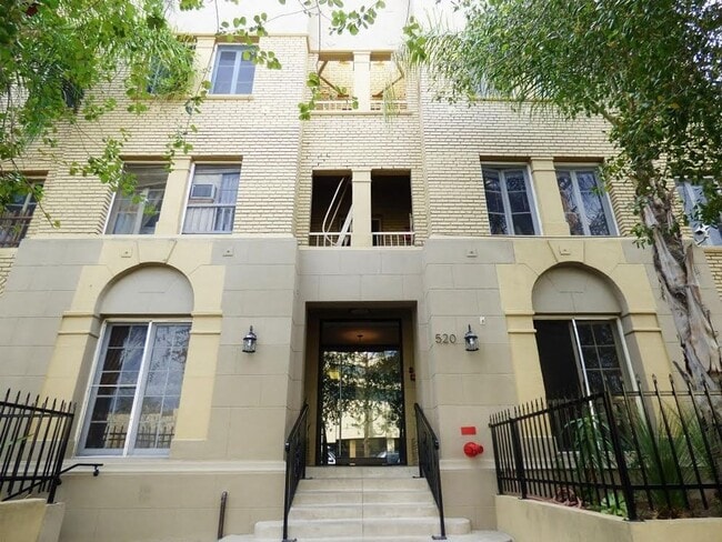 Elk Villas...Newly Remodeled Gorgeous Apartments...Prime Location!, Glendale, CA 91205 - photo 2