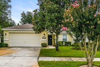 2427 Brian Lakes Dr E, Jacksonville, FL 32221