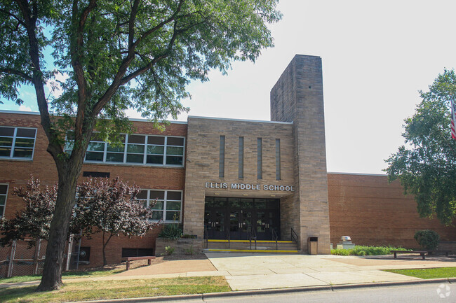 Ellis Middle School provides education in the neighborhood of 
Elgin