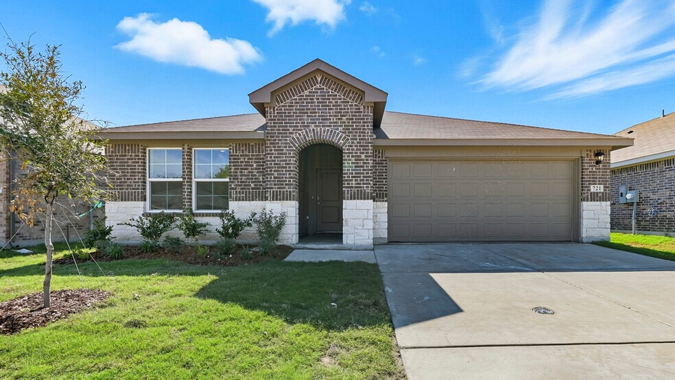 4003 Thistle Dr, Sanger, TX 76266 - photo 1