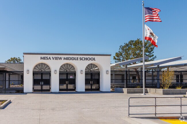 Mesa View Middle School, Huntington Beach