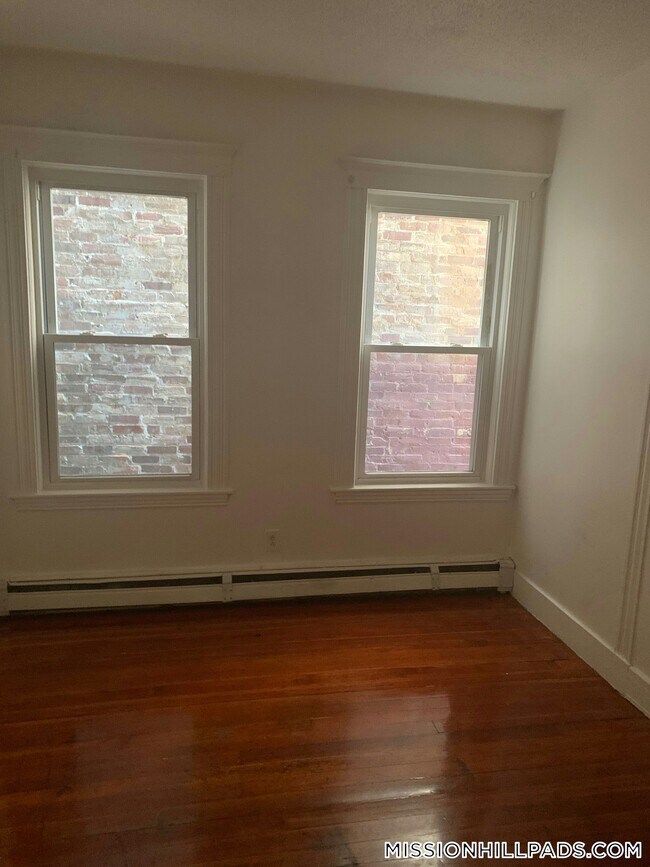 31 Dunreath St unit 1, Roxbury, MA 02119 - photo 4