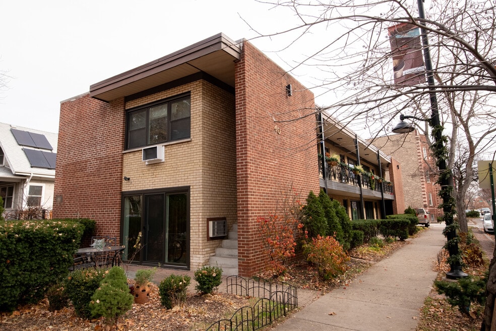 40 Harrison St unit 4, Oak Park, IL 60304 - photo 1