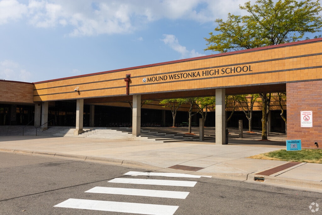Mound-Westonka High School provides education in the neighborhood of 
Minnetrista