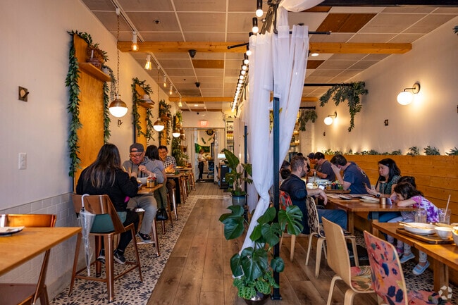 Kare Bar is an inviting family oriented restaurant in Oak Hill.