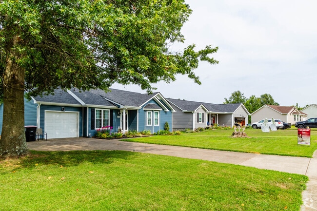 Avalon's neighborhood offers traditional and ranch style houses.