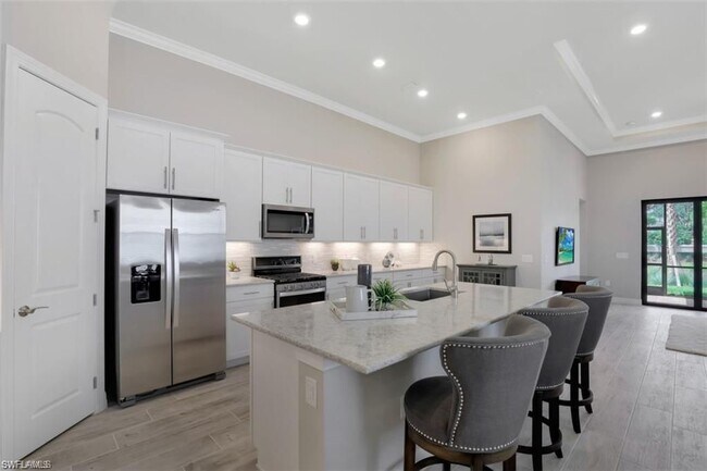 7253 Wilton Dr N, Naples, FL 34109 - photo 6